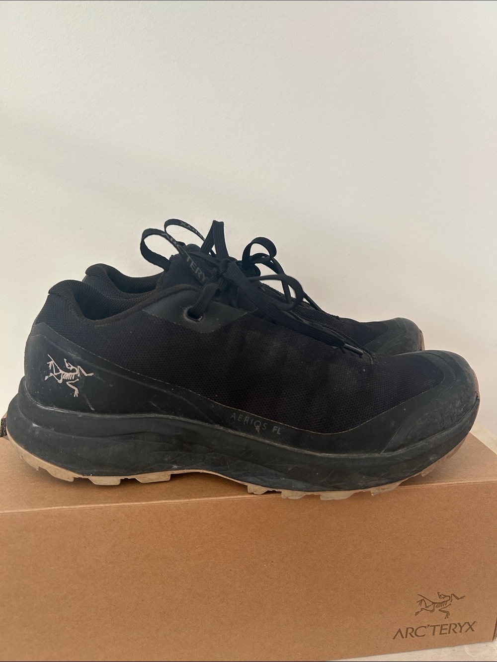 Arc'teryx Women’s Aerios FL Black Lace-Up Trail Sneakers 7.5